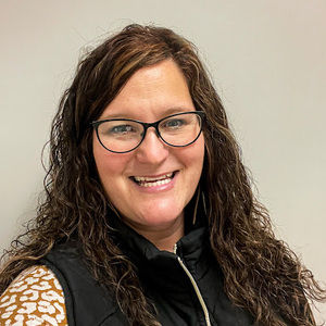 Meet your Posher, Leslie